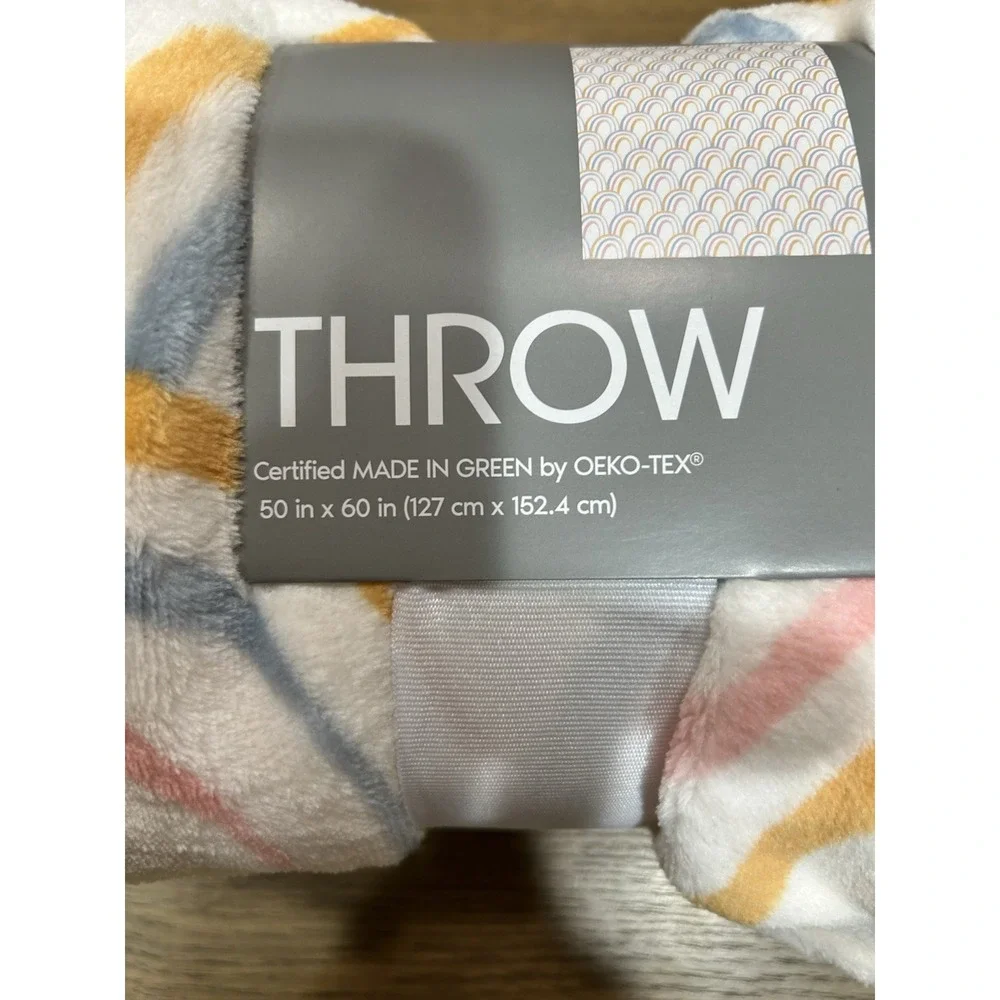 Target Rainbow Throw Blanket 50x60‎ Multi Colored